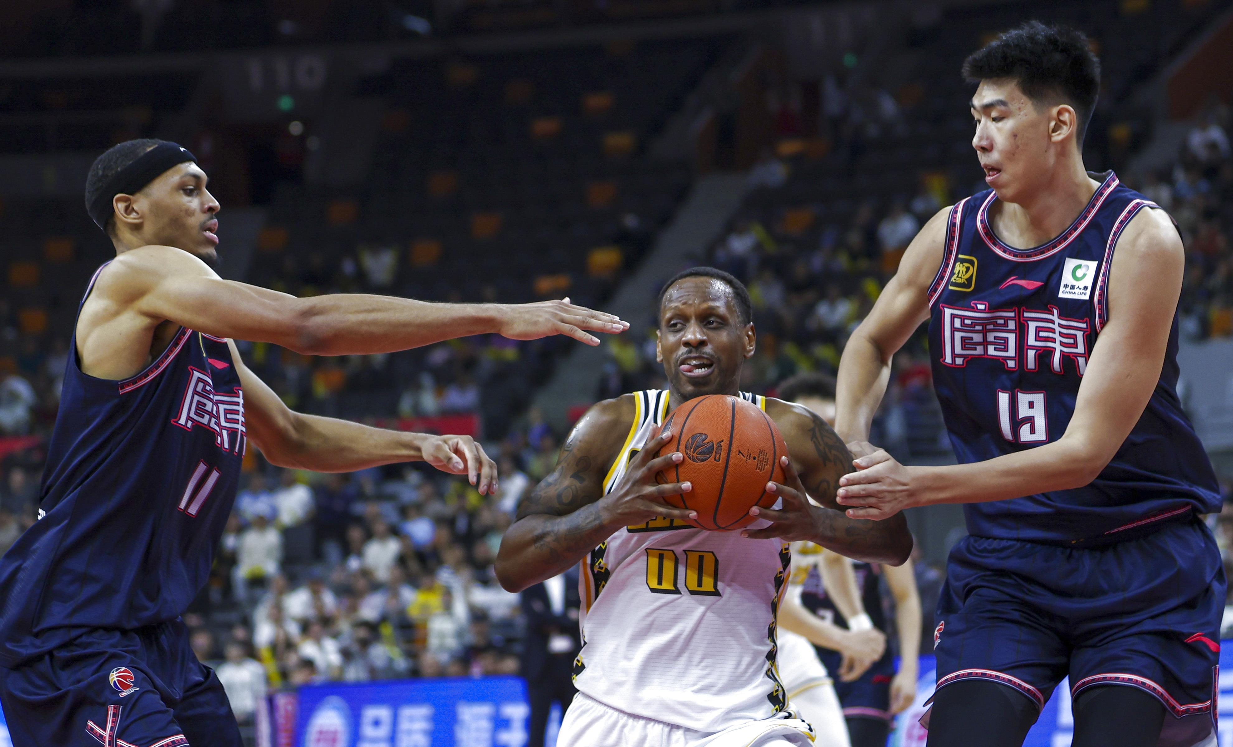 包含国内职业篮球比赛引发球迷热议,激烈角逐不停歇的词条 包含国内职业篮球比赛引发球迷热议,激烈角逐不停歇的词条