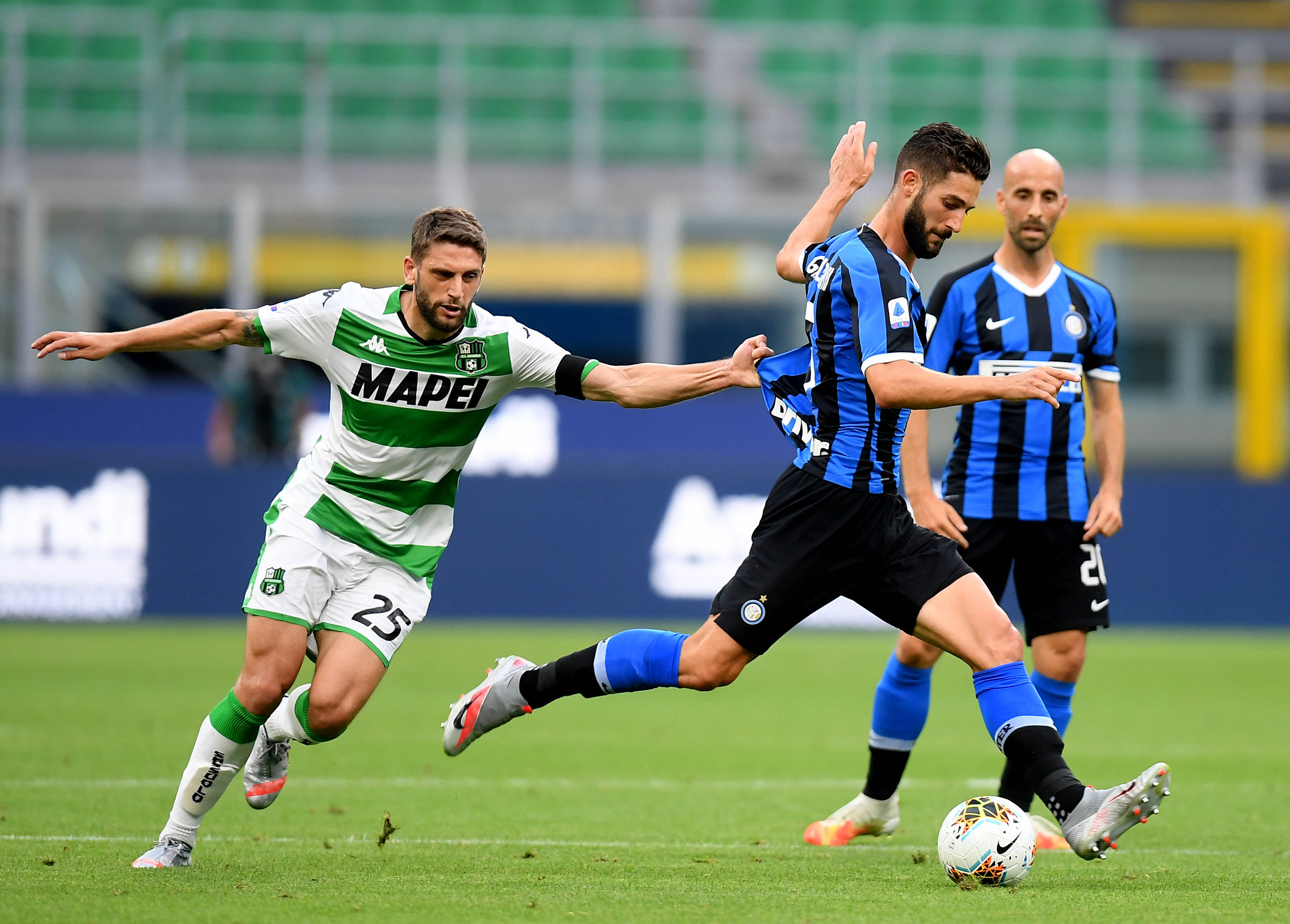 aoa体育教练-萨索洛球员准备备战下场比赛的简单介绍