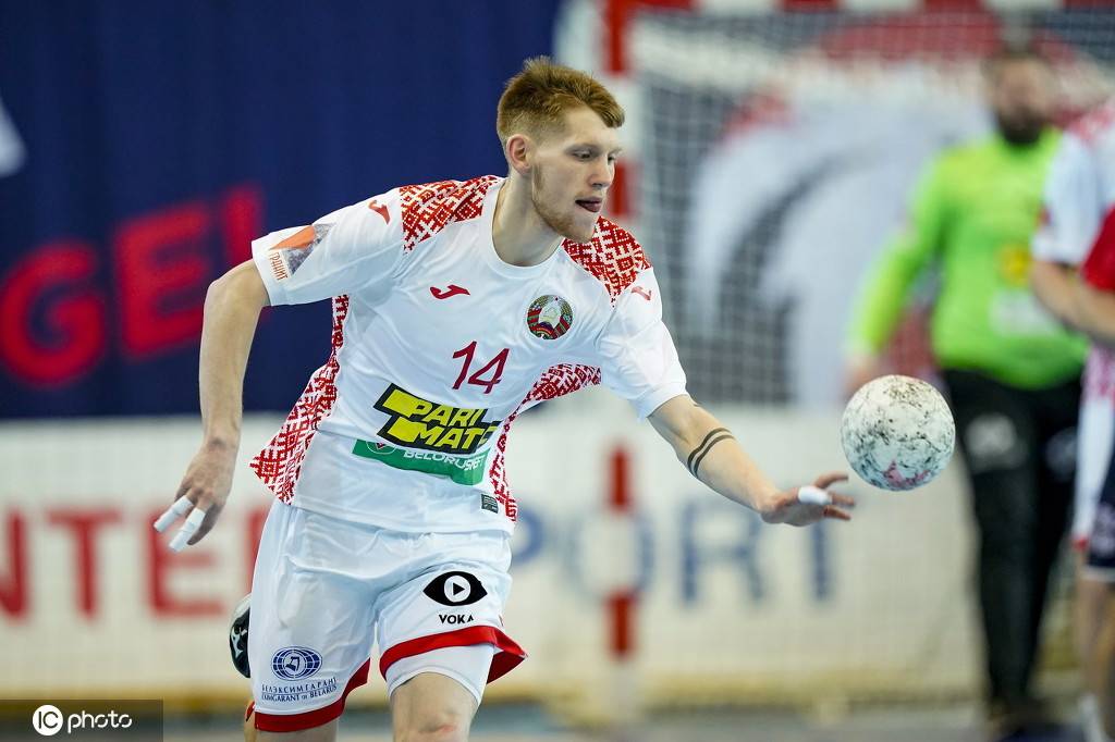 aoa体育官网-包含白俄罗斯力克俄罗斯挤入欧锦赛半决赛的词条