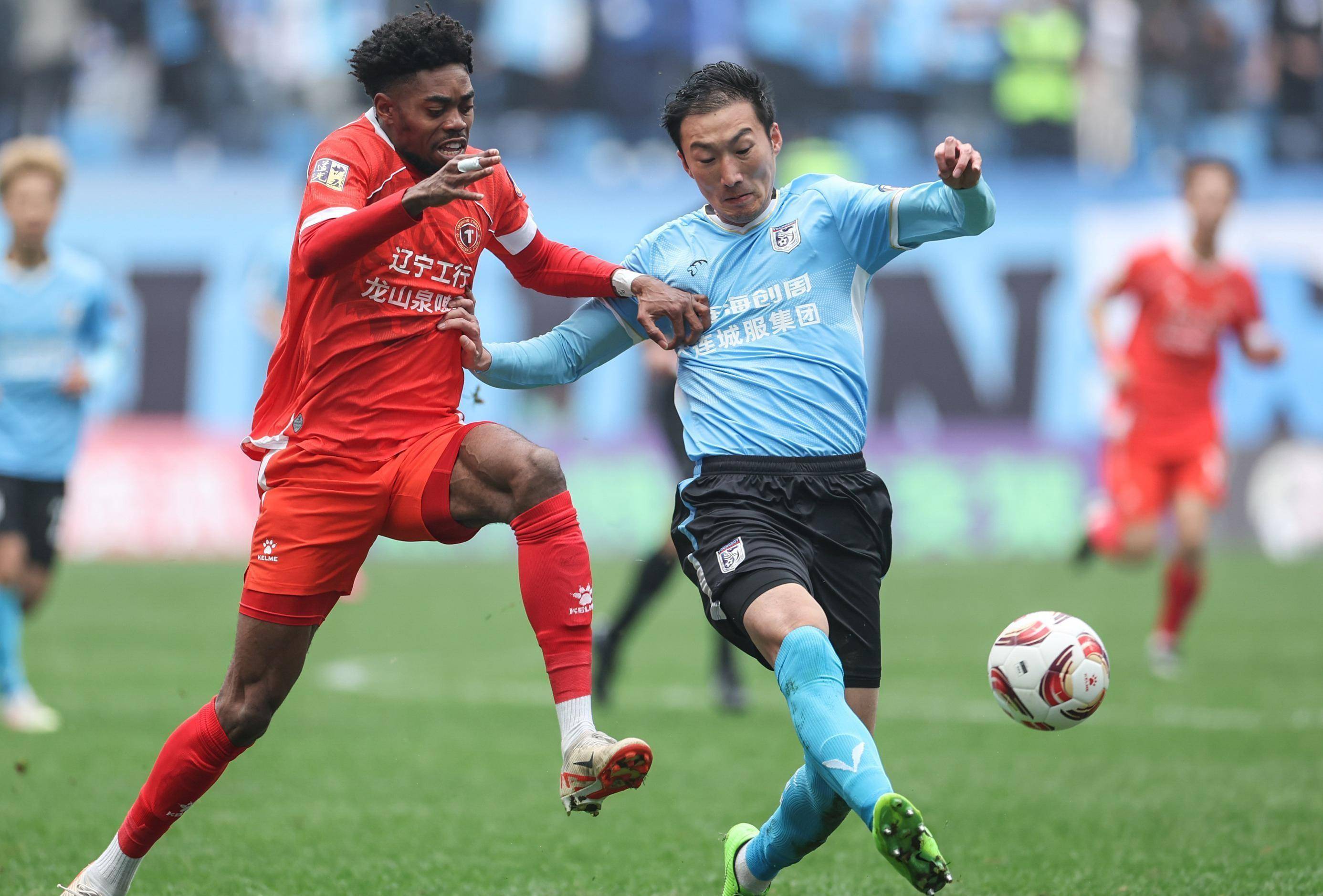 aoa体育直播-包含大连人遭遇失利，球队需调整战术！的词条