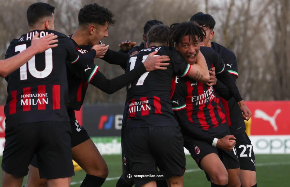 AC米兰新援表现出色,助球队逆转比赛 AC米兰新援表现出色,助球队逆转比赛