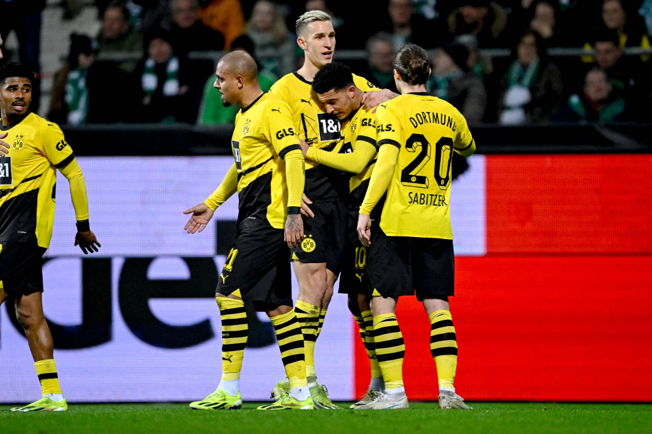 aoa体育馆-多特蒙德主场力克巴黎，成功击败对手！