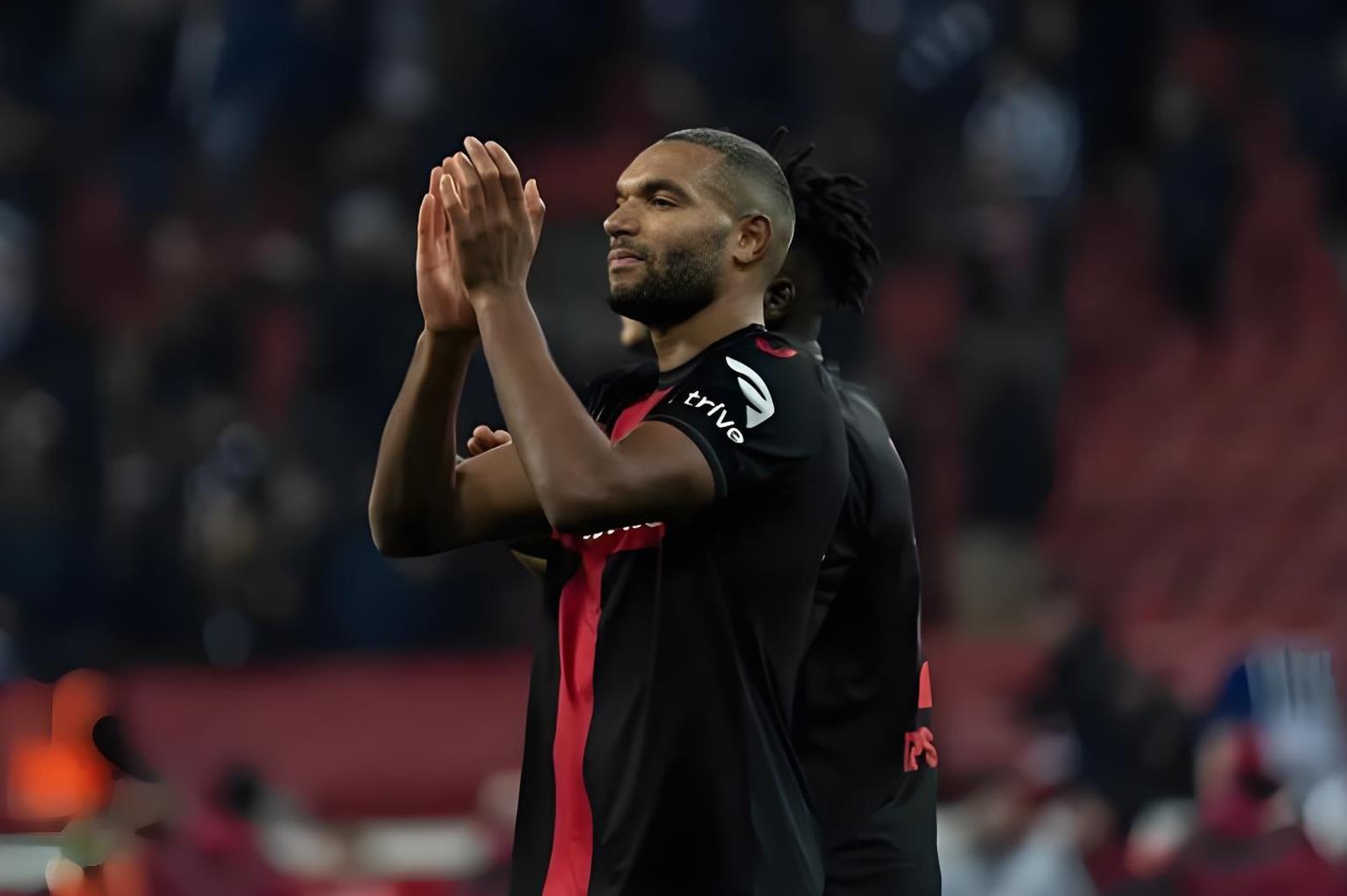 勒沃库森前锋再度受伤,球队锋线不稳定的简单介绍 勒沃库森前锋再度受伤,球队锋线不稳定的简单介绍