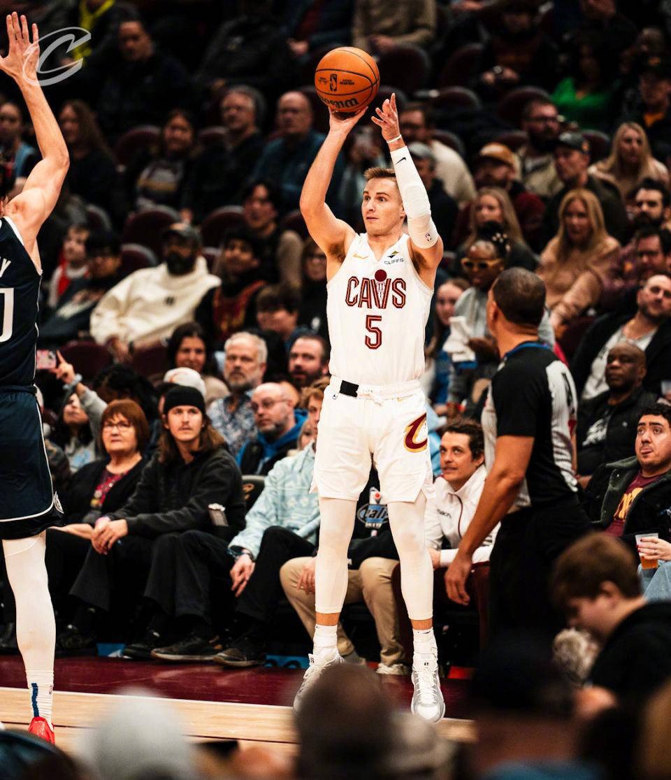 骑士内部传出不和消息,球队胜率下滑 骑士内部传出不和消息,球队胜率下滑