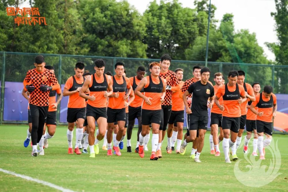 aoa体育教练-韩国球队强势备战，迎接挑战