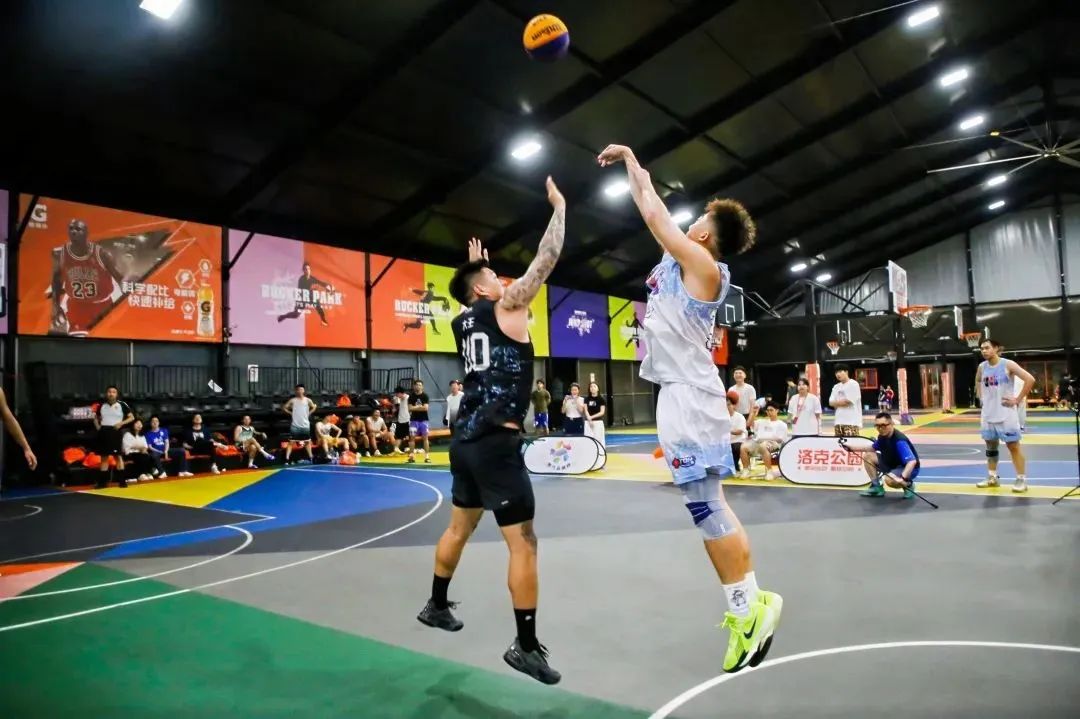 凭借一波上海队,全国篮球锦标赛成功碾压,现场全场沸腾的简单介绍 凭借一波上海队,全国篮球锦标赛成功碾压,现场全场沸腾的简单介绍