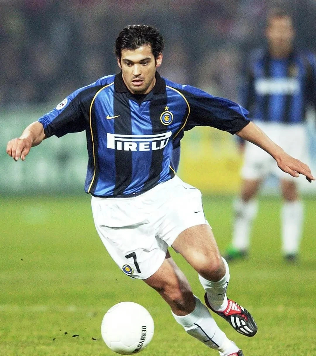 AC米兰宣布新任主教练上任 AC米兰宣布新任主教练上任