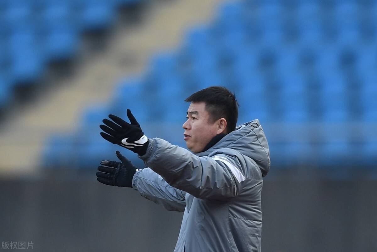 aoa体育教练-天津主帅称奥贝克帕是球队核心外援表现令人期待的简单介绍