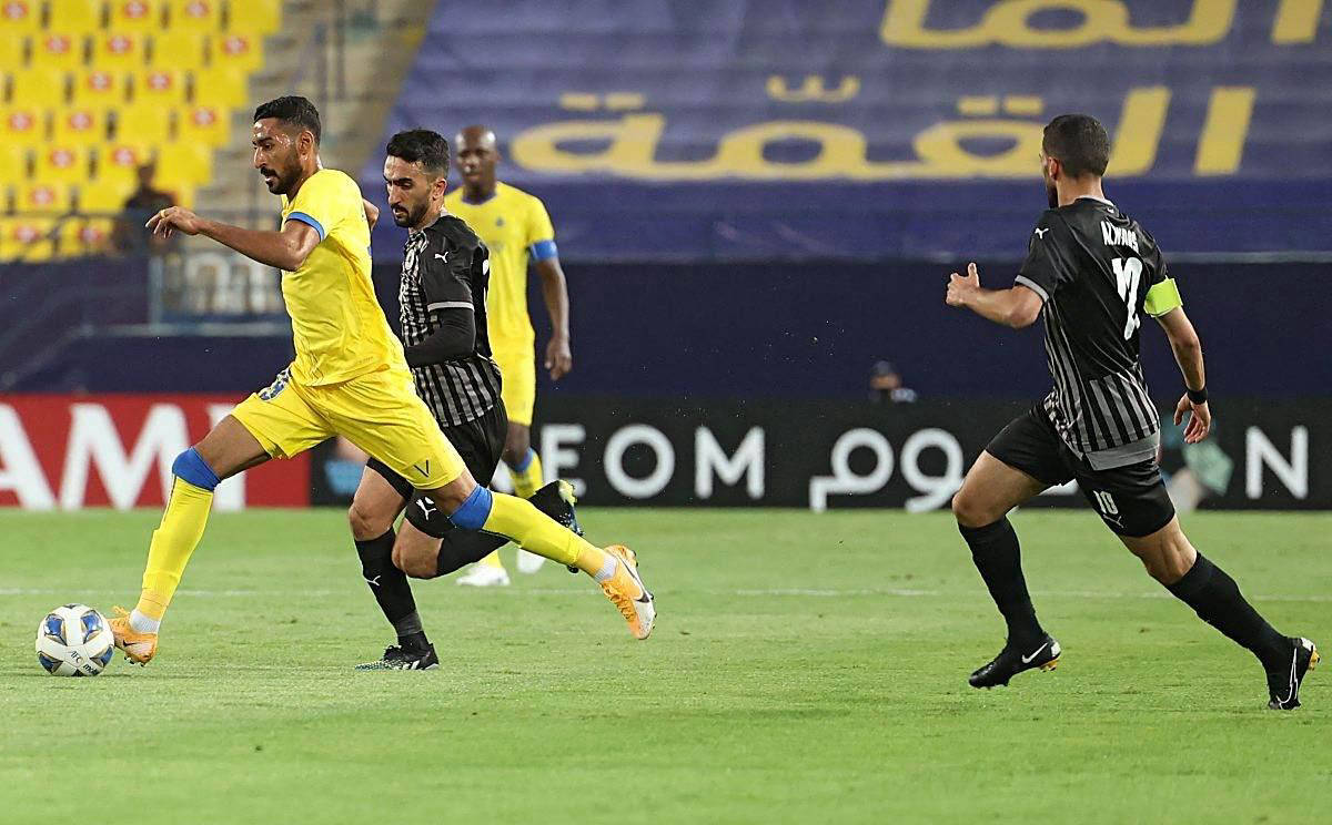 阿贾克斯大胜，小组头名稳固的简单介绍