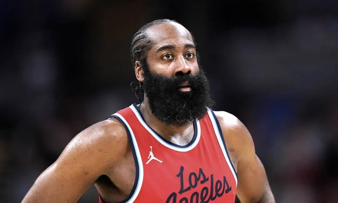 aoa体育官网-猛龙惨败太阳，挫败四连胜的简单介绍